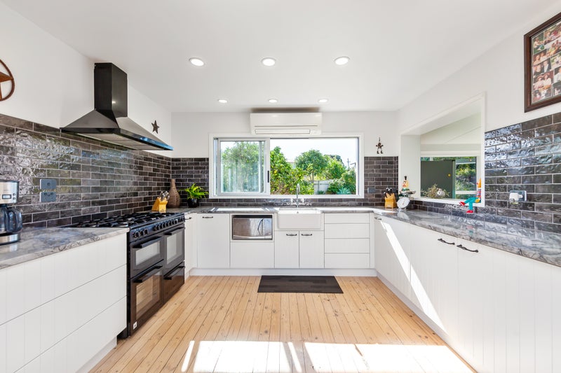 26 East Avenue, Manly, Whangaparaoa - Carousel 2