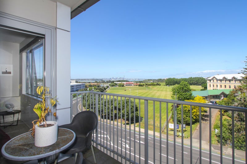 A 508/130 Anzac Street, Takapuna, Auckland - Carousel 1