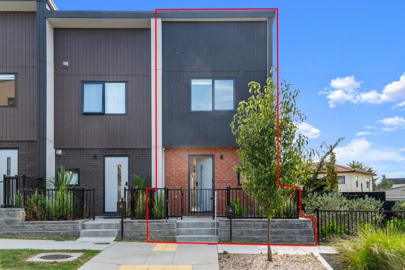 89 Selo Street, Glen Eden, Auckland - Carousel 1