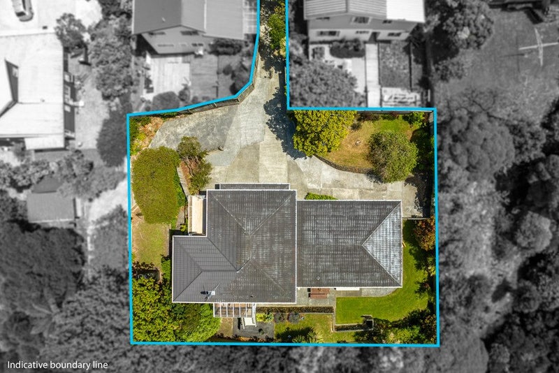 12 The Track, Plimmerton, Porirua - Carousel 35