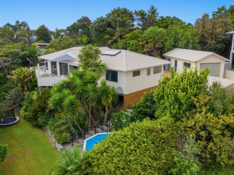 11 Warbrick Terrace, Matata, Whakatane - Carousel 2