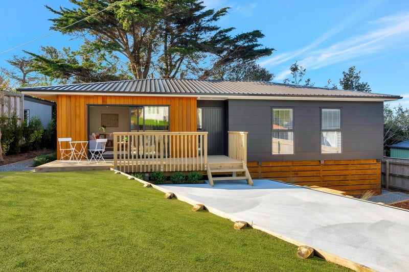 17A Whenua View, Titahi Bay, Porirua - Carousel 1