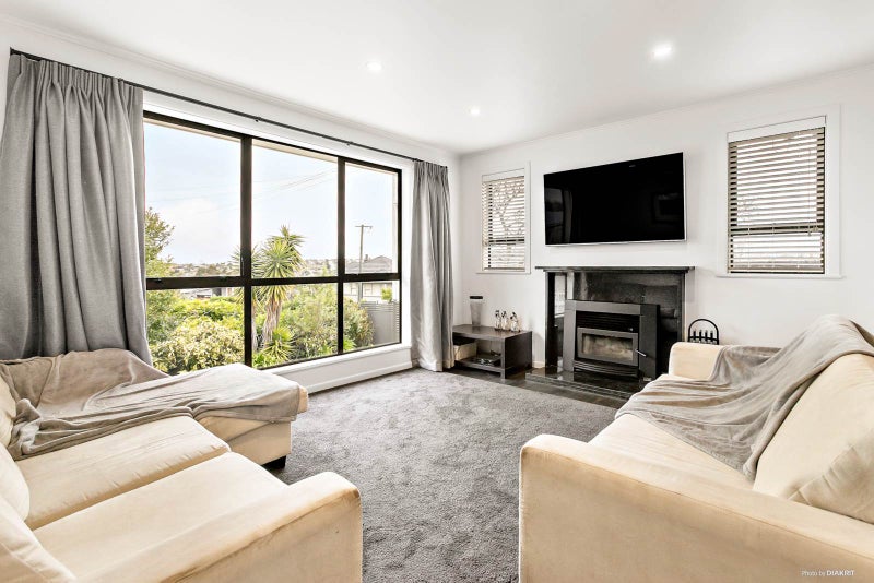 26 Rosamund Avenue, New Windsor, Auckland - Carousel 2