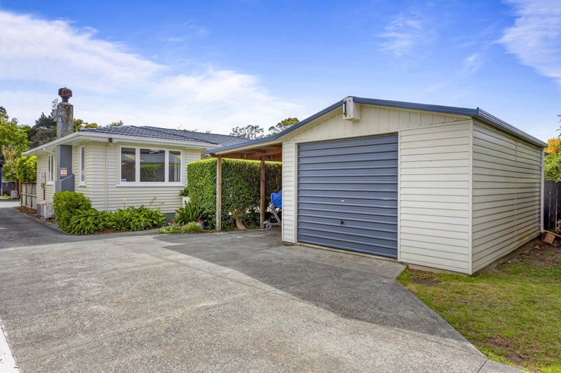 60 Woodside Road, Massey, Auckland - Carousel 1