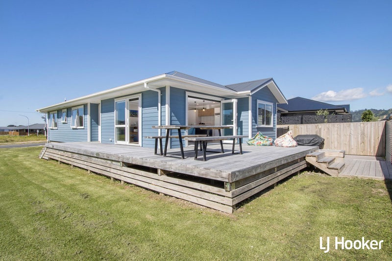 4 Sandy Place, Waihi Beach, Waihi Beach - Carousel 1
