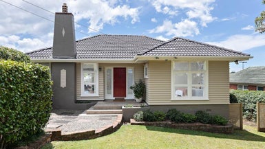 1/6 Elwood Place, Ellerslie, Auckland - Carousel 1