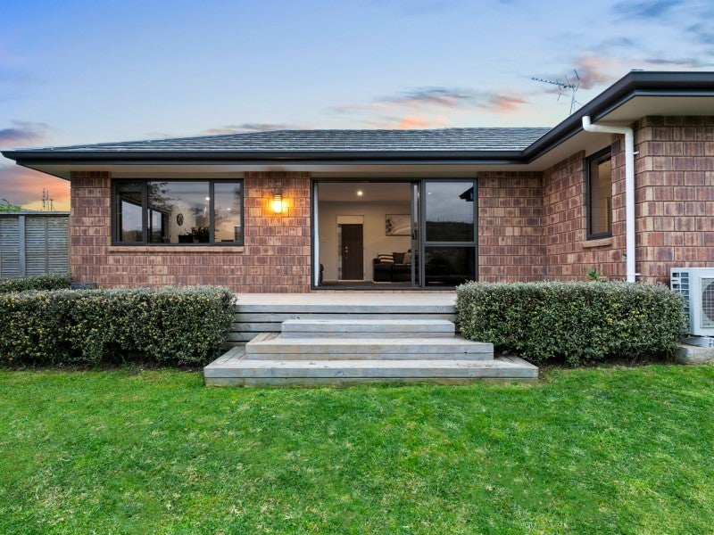 40 Falcon Drive, Welcome Bay, Tauranga - Carousel 1