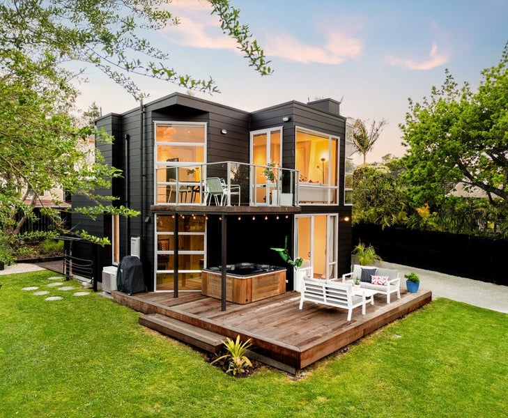 5B Hadfield Avenue, Waterview, Auckland - Carousel 2