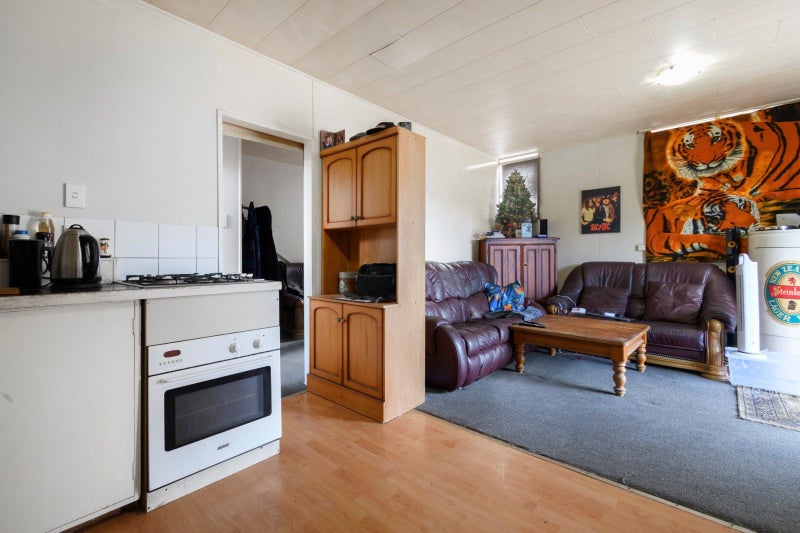 18 Watling Street, Gate Pa, Tauranga - Carousel 23