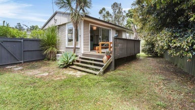 117 Atkinson Road, Titirangi, Auckland - Carousel 1