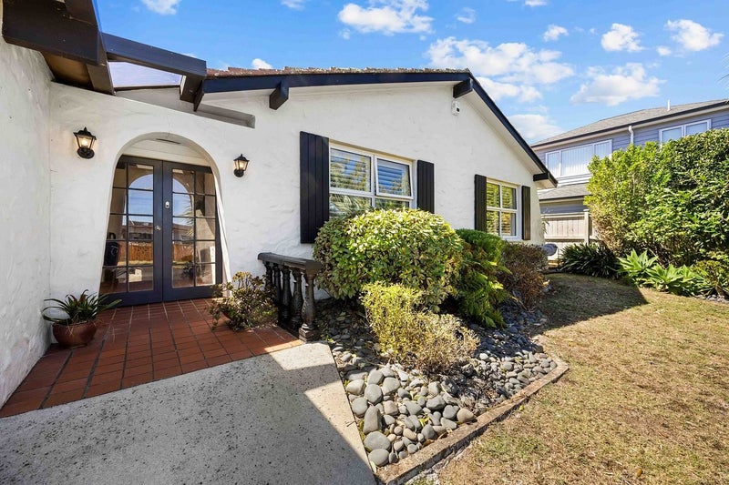 8 Hedge Row, Sunnyhills, Auckland - Carousel 2