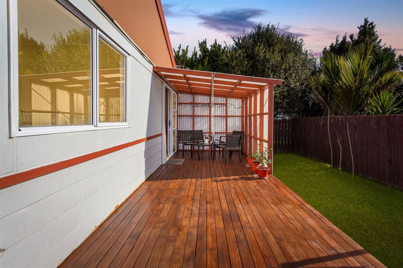 2/9 Ireland Place, Ranui, Auckland - Carousel 1