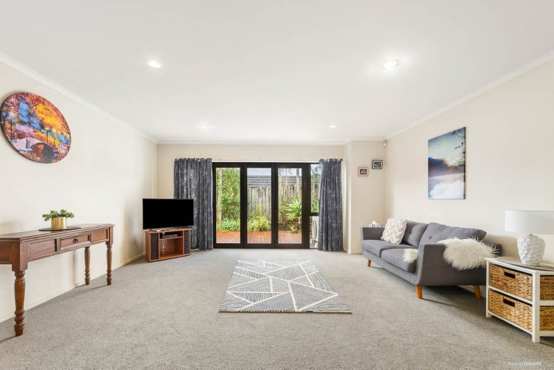 9/102 Greenhithe Road, Greenhithe, Auckland - Carousel 2