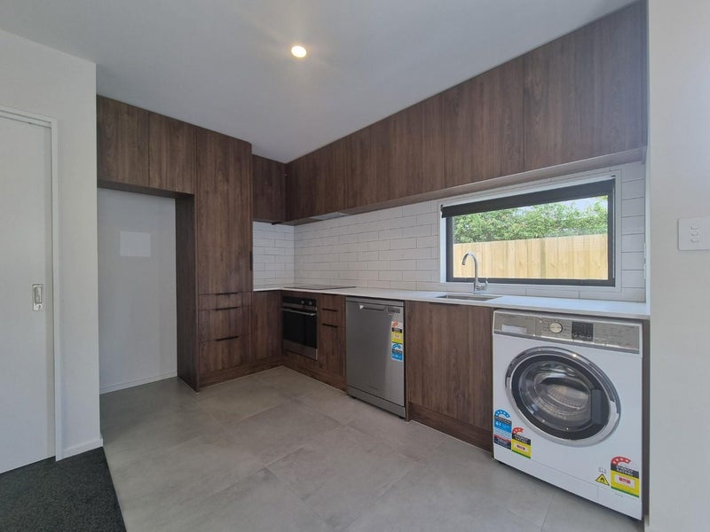 3/135 Hills Road, Edgeware, Christchurch - Carousel 2