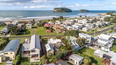 215 Beverley Terrace, Whangamata, Whangamatā - Carousel 1