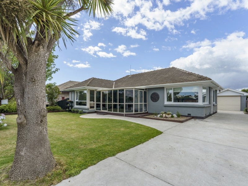 77 Bridge Street, New Brighton, Christchurch - Carousel 1