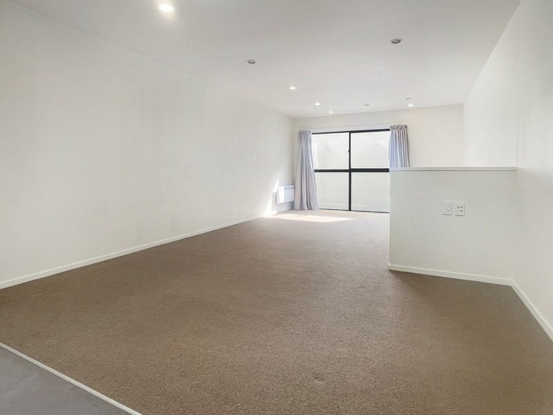 3/7 Hall Avenue, Newtown, Wellington - Carousel 2