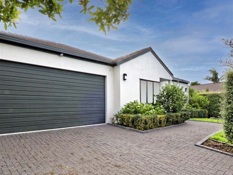 27 Maurice Borich Place, Henderson, Auckland - Carousel 2