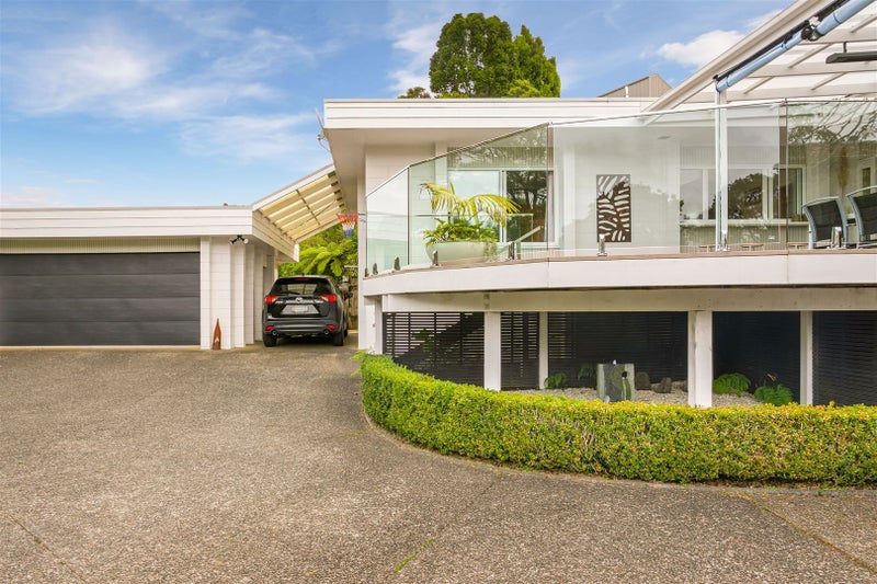 1040 Scenic Drive North, Swanson, Auckland - Carousel 24