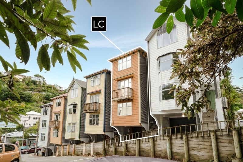 146E Aro Street, Aro Valley, Wellington - Carousel 1