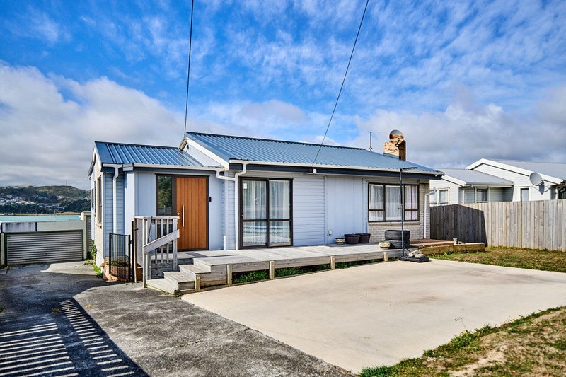 37 Waiuta Street, Titahi Bay, Porirua - Carousel 1