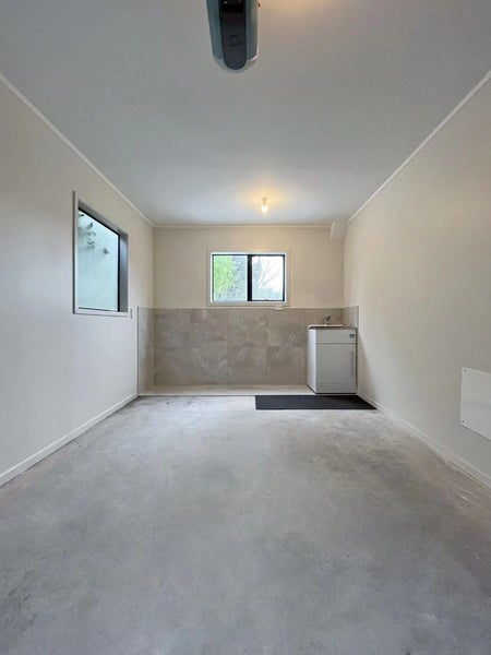 1/41 Howard Road, Northcote, Auckland - Carousel 19