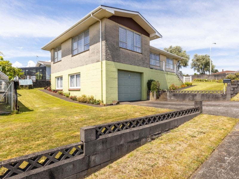 2 Erica Place, Bell Block, New Plymouth - Carousel 2
