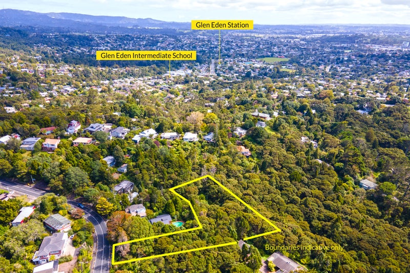 213 Godley Road, Titirangi, Auckland - Carousel 2