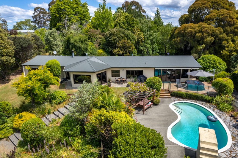 129 Maisey Road, Redwood Valley - Carousel 1