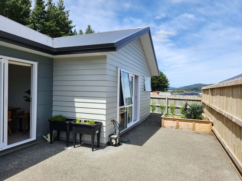 18 Te Ara o Roimata, Wainuiomata, Lower Hutt - Carousel 17