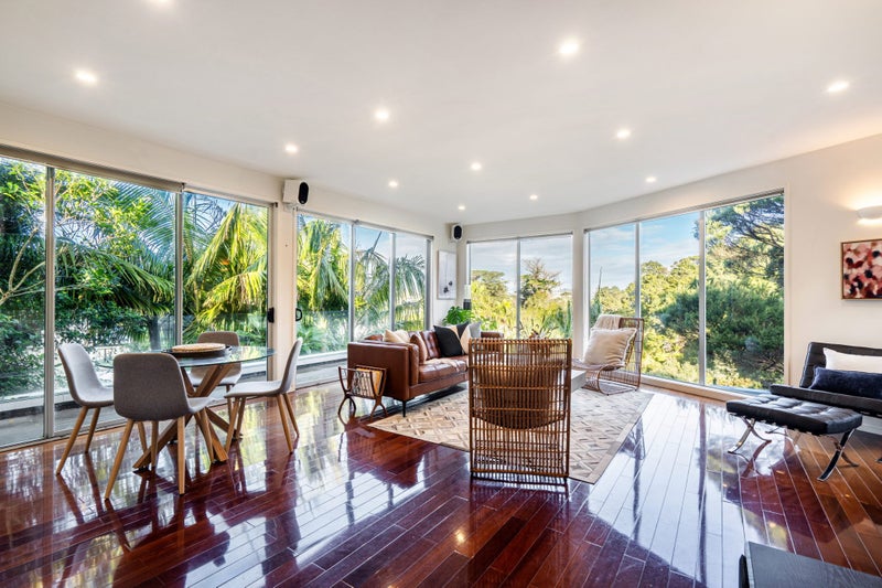 13/4 Bush View Lane, Northcote, Auckland - Carousel 1