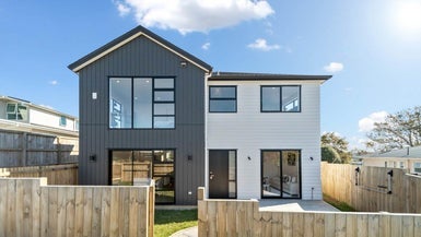 20A Catalina Crescent, Forrest Hill, Auckland - Carousel 1