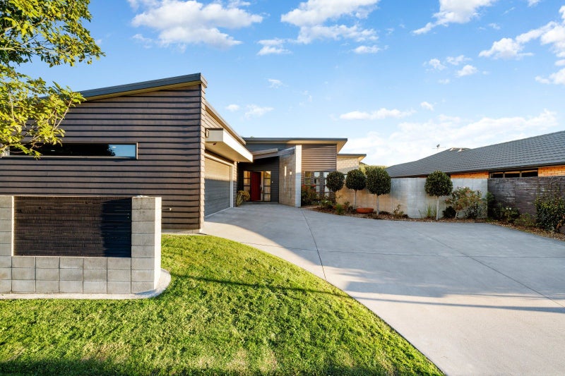 62 Palliser Drive, Huntington, Hamilton - Carousel 2