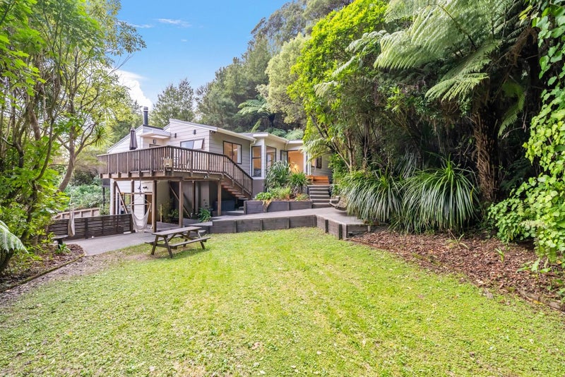 9 Haven Grove, Naenae, Lower Hutt - Carousel 1