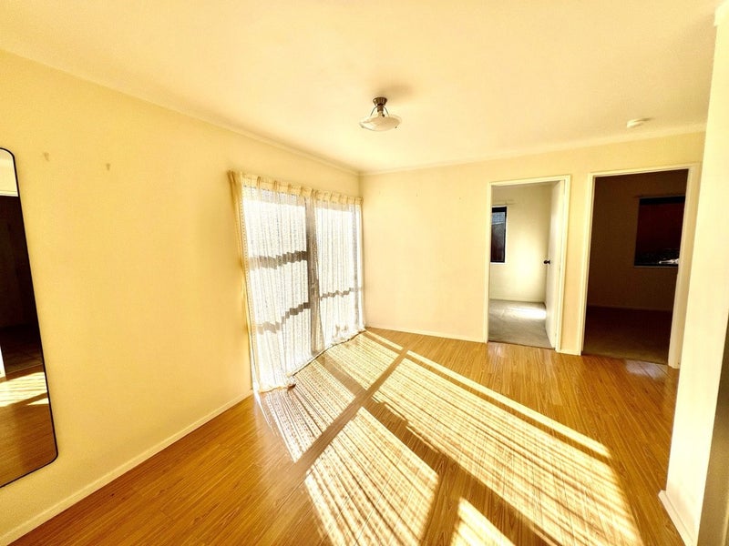 1/127 Moore Street, Howick, Auckland - Carousel 2