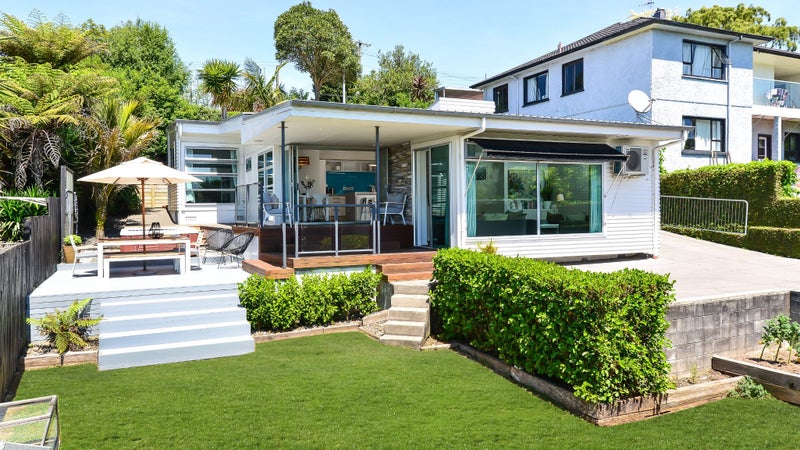 70 Forest Lake Road, Forest Lake, Hamilton - Carousel 1