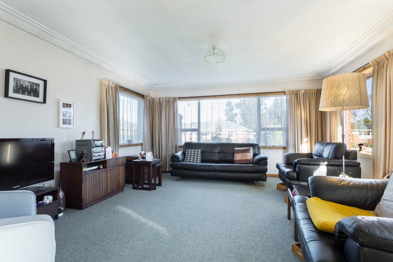 5 Watson Street, Green Island, Dunedin - Carousel 2