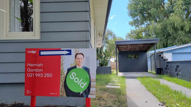 52 Morris Road, Hillcrest, Hamilton - Carousel 1