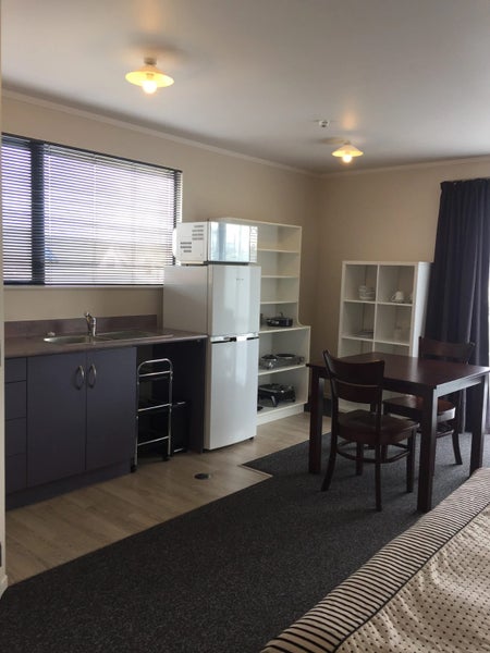 23 Jones Crescent, Melville, Hamilton - Carousel 1