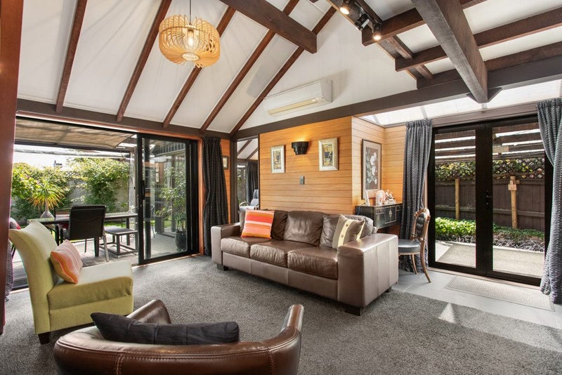 305D Riccarton Road, Upper Riccarton, Christchurch - Carousel 1