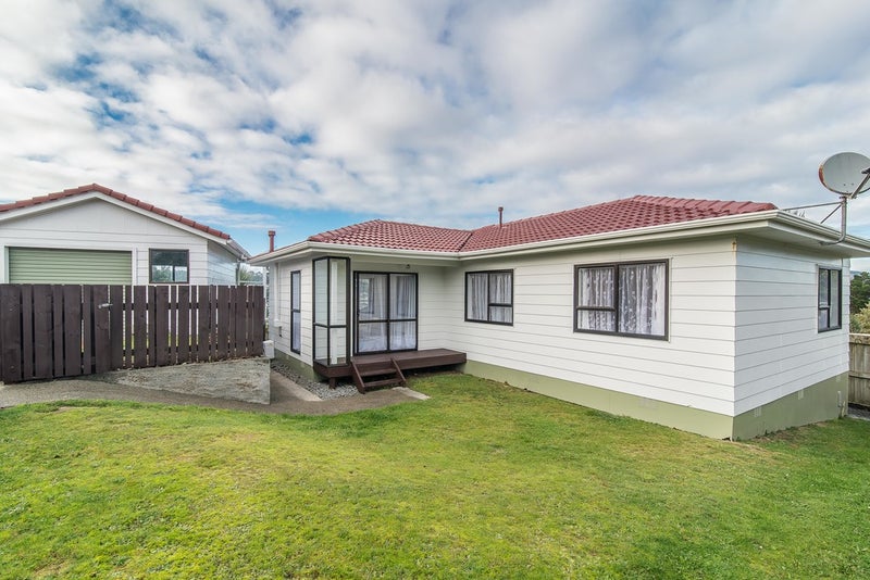 55 Clipper Street, Titahi Bay, Porirua - Carousel 2