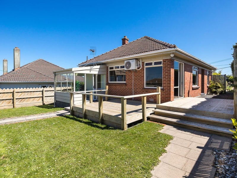 95 Riselaw Road, Calton Hill, Dunedin - Carousel 1