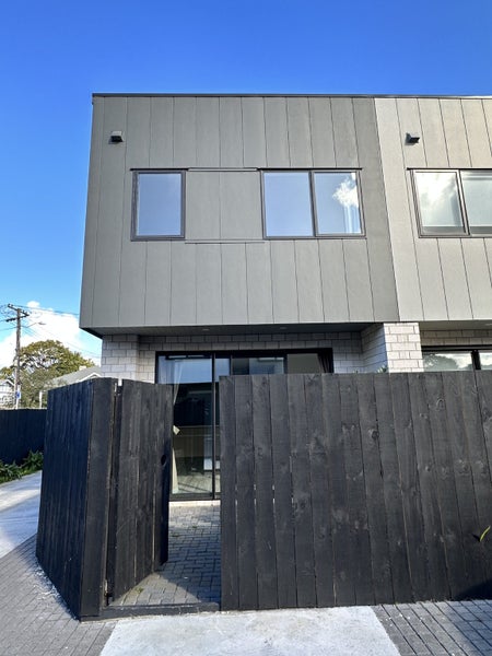 2C Stokes Road, Mount Eden, Auckland - Carousel 18