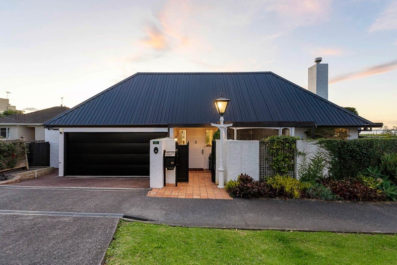 15 Edmund Street, St Heliers, Auckland - Carousel 2