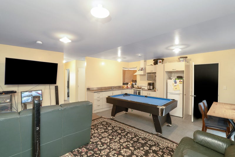 18E Defoe Place, Waltham, Christchurch - Carousel 2