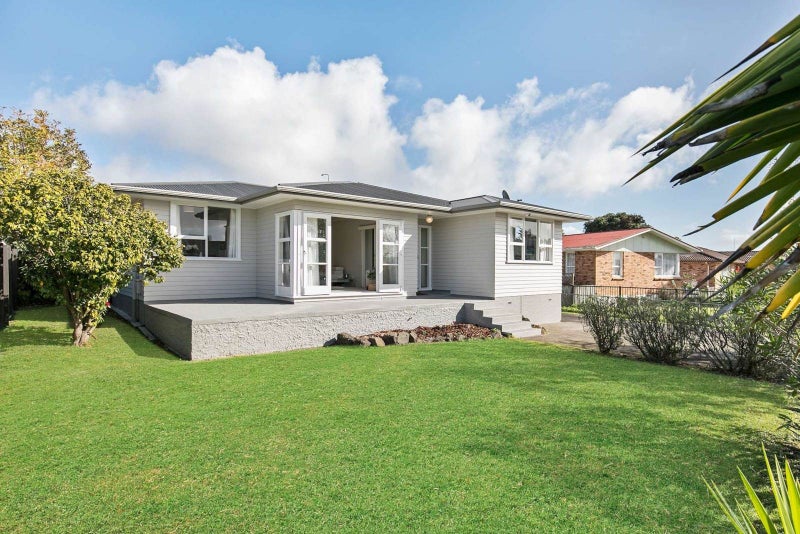 27 Woburn Street, Mangere East, Auckland - Carousel 2