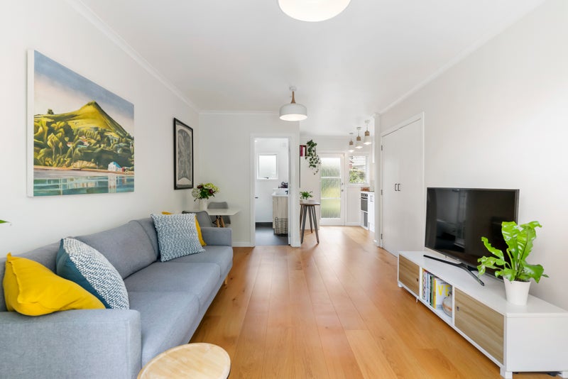 13/10 George Street, Mount Eden, Auckland - Carousel 2