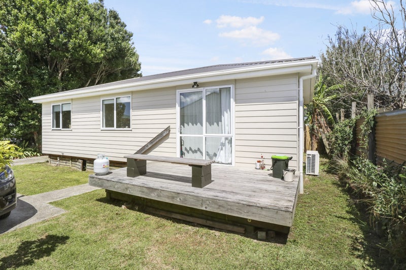 3A Berrett Place, Otara, Auckland - Carousel 2