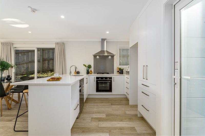 115A Queen Charlotte Drive, Aotea, Porirua - Carousel 2