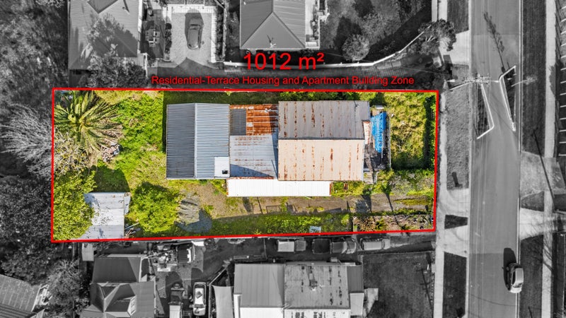 25 Clayburn Road, Glen Eden, Auckland - Carousel 1
